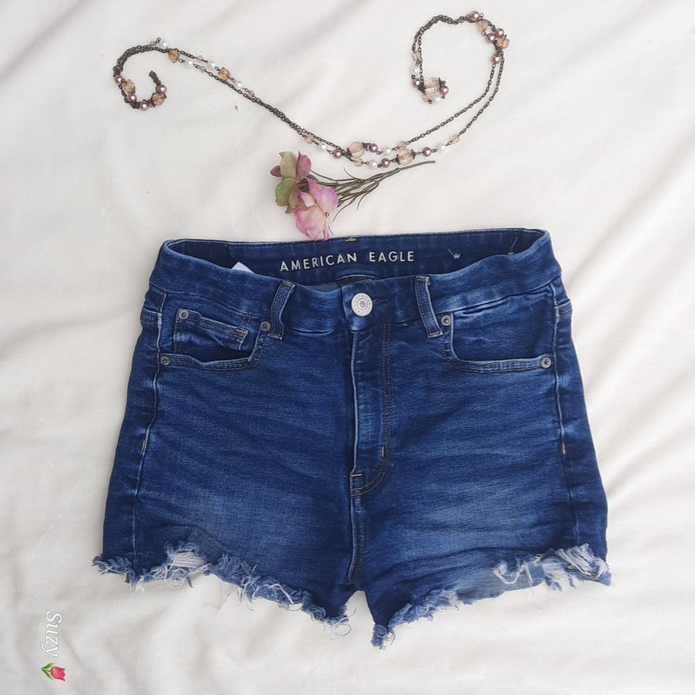 AEO Curvy High Rise Shortie, Blue Jean Denim Shorts
